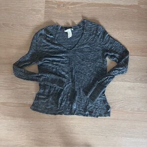 Dark heathered grey H&M vneck long sleeve